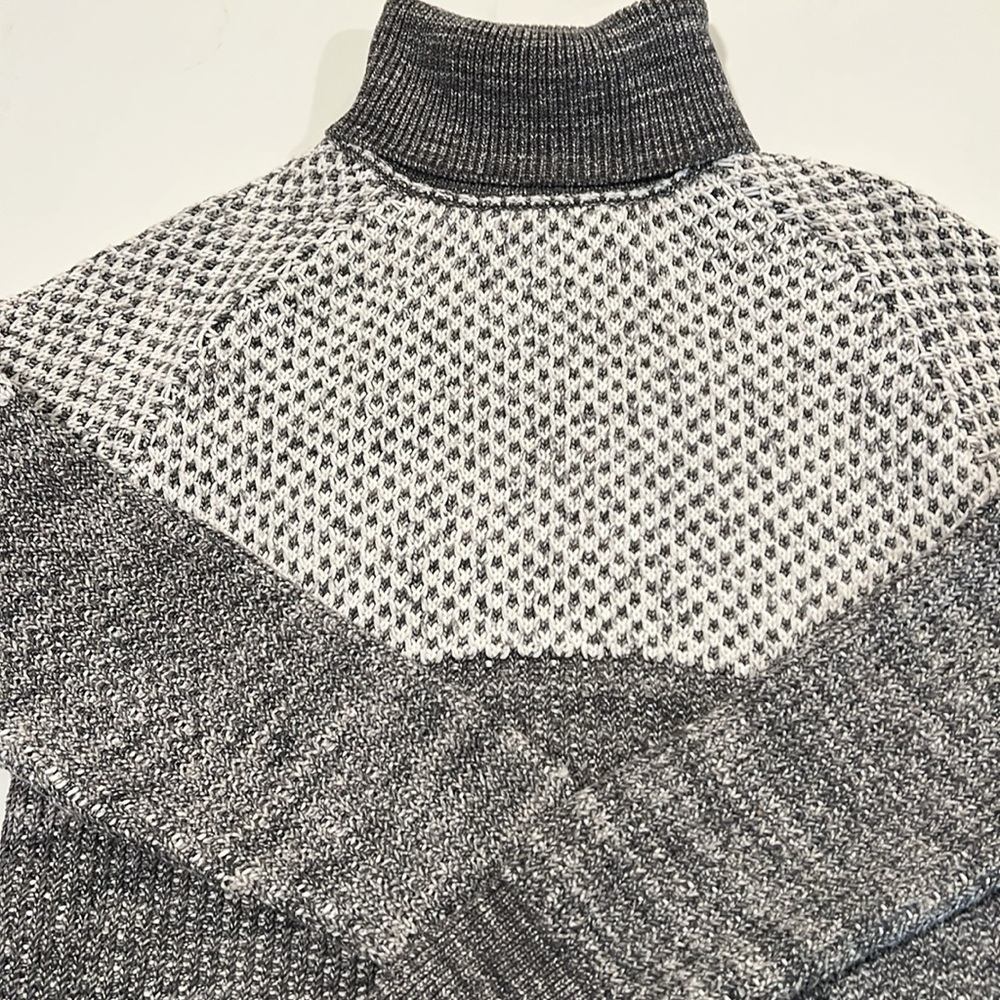 Prana - grey and white, “Abelle” tunic sweater, M, open weave - Picture 7 of 12